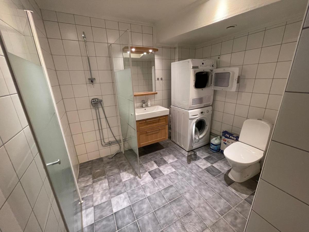 Fint, Gratis Parkering, Med 20 Min Till Goeteborg C Kungälv Kültér fotó