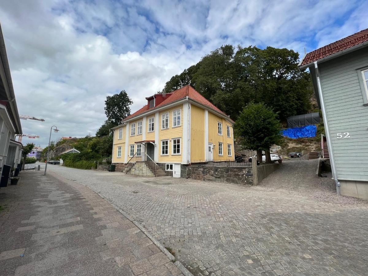 Fint, Gratis Parkering, Med 20 Min Till Goeteborg C Kungälv Kültér fotó